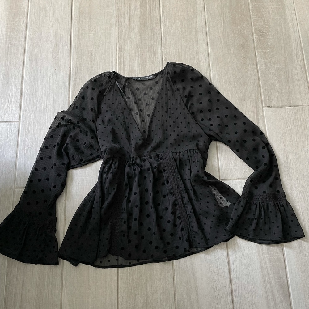 Bell sleeve top Zara◾️